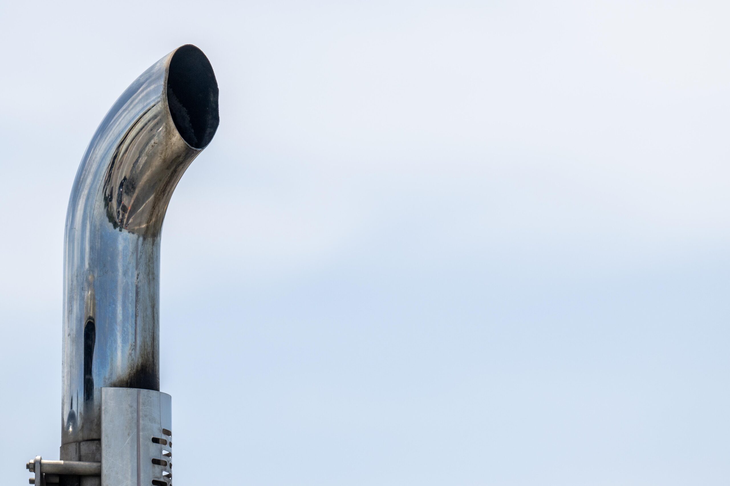 EPA proposes weakening heavy-duty truck pollution rules